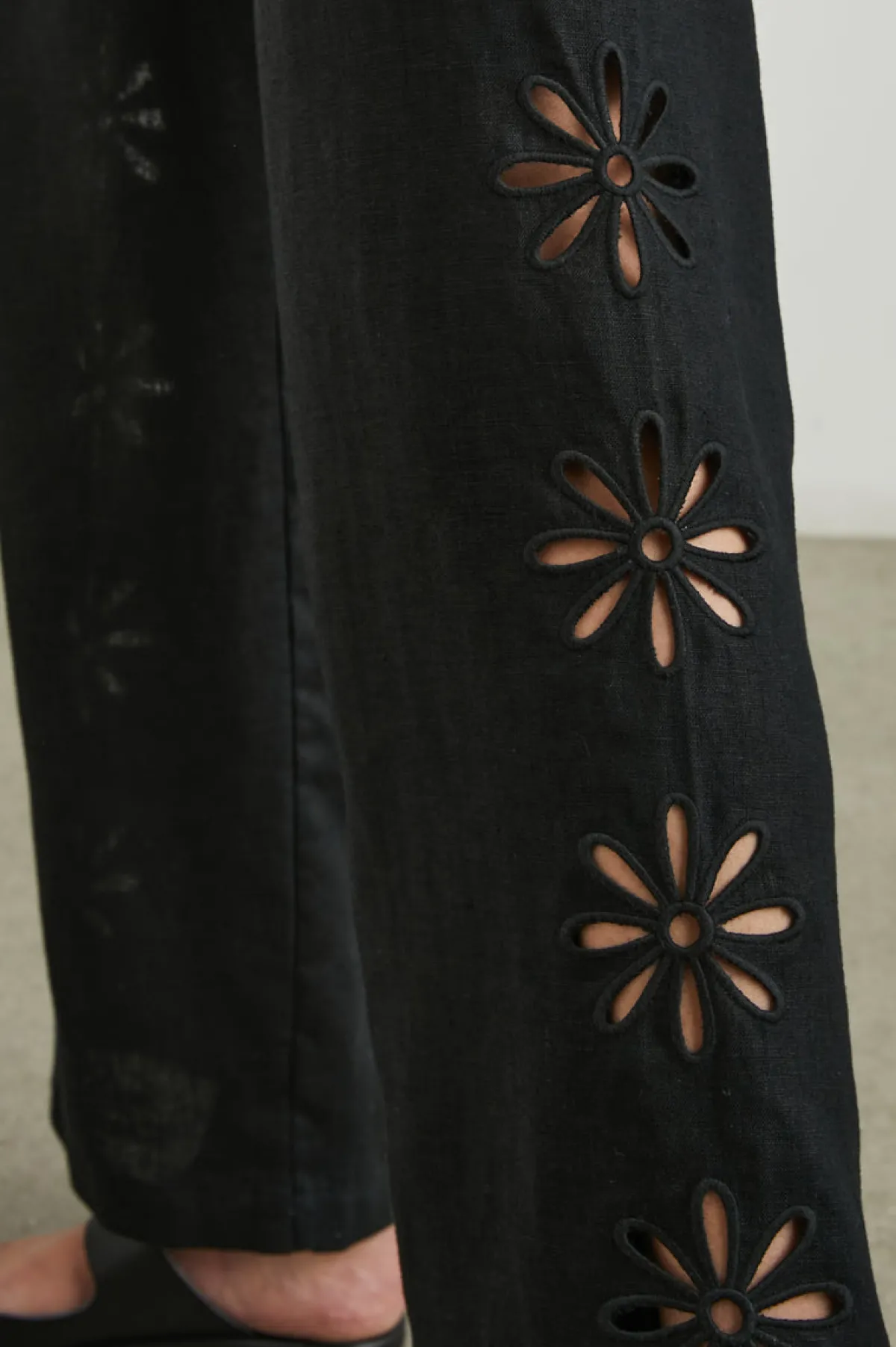 EMMIE PANT - BLACK EYELET|Rails Flash Sale